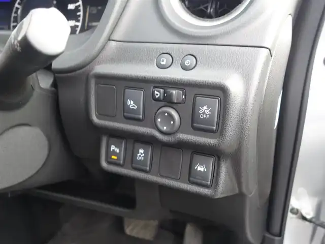 日産 ノート e－パワー X 静岡県 2020(令2)年 3.1万km ブリリアントシルバー 車検R9年2月26日まで/禁煙車/ディーラーオプションナビ（MM319D-W)/　　CD/DVD/BT/AUX/SD/フルセグTV/バックカメラ/純正前方ドライブレコーダー（DJ4-D）/インテリジェントエマージェンシーブレーキ/車線逸脱警報/踏み間違い衝突防止/フロント・バックソナー/LEDヘッドランプ/オートライト/ハイビームアシスト/プッシュスタート/スマートキー/純正フロアマット/取扱説明書/保証書