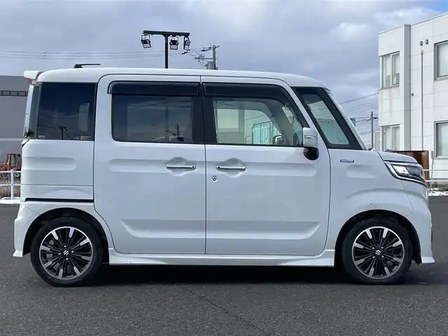 スズキ スペーシア カスタム HYBRID XS ターボ 道央・札幌 2018(平30)年 5.8万km ピュアホワイトP ４WD/ワンオーナー/社外オーディオ/AM/FM/USB/AUX/横滑り防止装置/クルーズコントロール/アイドリングストップ/PWRMODE/両側パワースライドドア/前席シートヒーター/ハーフレザーシート/革巻きステアリング/ステアリングリモコン/パドルシフト/プッシュスタート/スマートキー/LEDヘッドライト/オートライト/フォグランプ/電動格納ミラー/ヒーテッドドアミラー/ウィンカーミラー/純正フロアマット/ドアバイザー/スペアキー