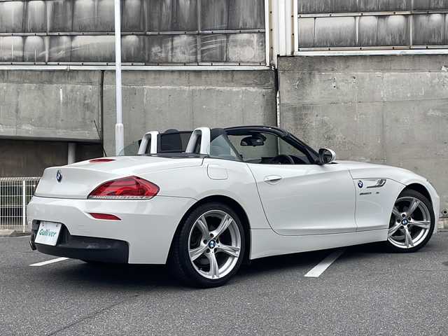 ＢＭＷ Ｚ４ sDrive20i Mスポーツ 愛知県 2016(平28)年 2.5万km アルピンホワイトⅢ レザーシート/純正ナビ/バックカメラ/CD・DVD・Bluetooth・USB・AUX/前席シートヒーター/前席パワーシート/オープンカー/前方ドライブレコーダー（コムテック）/パドルシフト/HIDヘッドライト(オートライト機能あり)/ミラー一体型ETC/スマートキー/プッシュスタート/純正フロアマット/保証書/取扱説明書/スペアキー