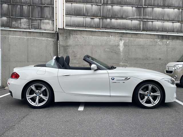 ＢＭＷ Ｚ４ sDrive20i Mスポーツ 愛知県 2016(平28)年 2.5万km アルピンホワイトⅢ レザーシート/純正ナビ/バックカメラ/CD・DVD・Bluetooth・USB・AUX/前席シートヒーター/前席パワーシート/オープンカー/前方ドライブレコーダー（コムテック）/パドルシフト/HIDヘッドライト(オートライト機能あり)/ミラー一体型ETC/スマートキー/プッシュスタート/純正フロアマット/保証書/取扱説明書/スペアキー