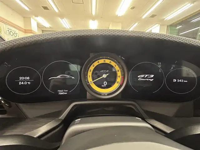 ポルシェ ポルシェ ９１１ GT3 ツーリングPKG 神奈川県 2024(令6)年 0.7万km 緑 カスタムカラーPTS　（PTS価格179万円）/Porsche Racing Green Metallic/4.0 水平対向6気筒自然吸気エンジン/左ハンドル/6速GTスポーツ トランスミッション/PCCB/PASM/Porsche Track Precision App/フロントアスクルリフトシステム/リアパークアシスト/マトリクスLEDヘッドライト/自動防眩ルーム ミラー/リアビューカメラ/オートクルーズ/スペアキー1本