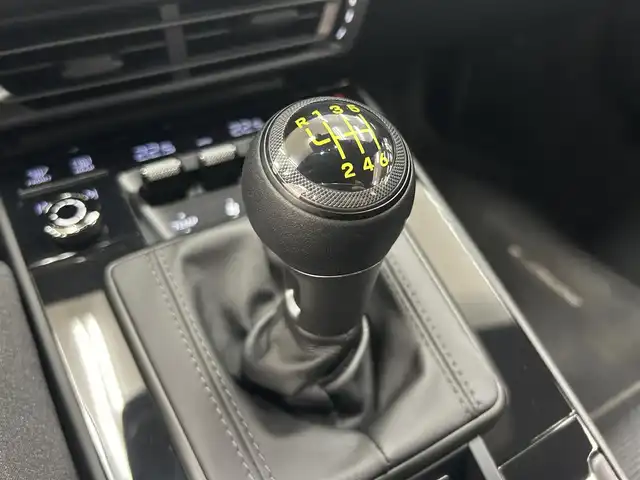 ポルシェ ポルシェ ９１１ GT3 ツーリングPKG 神奈川県 2024(令6)年 0.7万km 緑 カスタムカラーPTS　（PTS価格179万円）/Porsche Racing Green Metallic/4.0 水平対向6気筒自然吸気エンジン/左ハンドル/6速GTスポーツ トランスミッション/PCCB/PASM/Porsche Track Precision App/フロントアスクルリフトシステム/リアパークアシスト/マトリクスLEDヘッドライト/自動防眩ルーム ミラー/リアビューカメラ/オートクルーズ/スペアキー1本