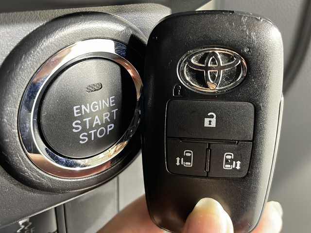 トヨタ ルーミー カスタムG－T 広島県 2023(令5)年 1.9万km パールホワイトⅢ 純正9型ディスプレイオーディオ/両側パワースライドドア/バックカメラ/レーダークルーズコントロール/衝突軽減ブレーキ/車線逸脱警報/オートハイビーム/誤発進抑制/前後コーナーセンサー/純正アルミホイール/LEDヘッドライト/オートライト/ETC/ドラレコ