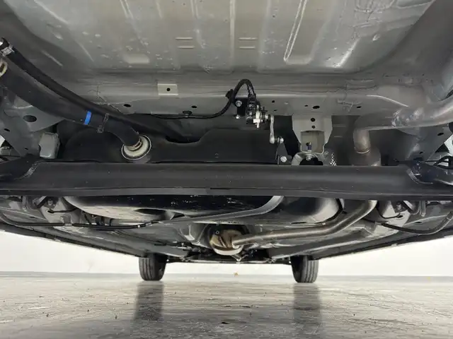 スズキ スペーシア HYBRID X 三重県 2022(令4)年 1万km オフブルーメタリック/ホワイト2トーン マイルドハイブリッド/FF/インパネCVT/純正 8インチナビ CN-RZ875（地図データ2025年）/（FM/AM/SD/iPod/TV/USB/Bluetooth/MEMORY MUSIC/CD/DVD/VTR）/バックアイカメラ/両側パワースライドドア/ドライブレコーダー 前後（ナビ連動）/ビルトイン ETC/スズキセーフティサポート/・デュアルカメラブレーキサポート/・車線逸脱警報/・車線逸脱抑制機能/・ふらつき警報/・アダプティブクルーズコントロール［ACC］/・リヤパーキングセンサー/・ハイビームアシスト/・先行車発進お知らせ/装備/・【OP】アップグレードパッケージ（ウインカー付電動格納ドアミラー、LEDヘッドランプなど）/・【OP】2トーンルーフカラーパッケージ『オフブルーメタリック／ホワイト2トーン［DAD］』/・シートヒーター（D）/・オートエアコン/・オートライト/・プッシュスタート/・パワーウインドウ/・純正ホイールキャップ＋14インチスチールホイール/・保/取/ナビ取/・スマートキーx2
