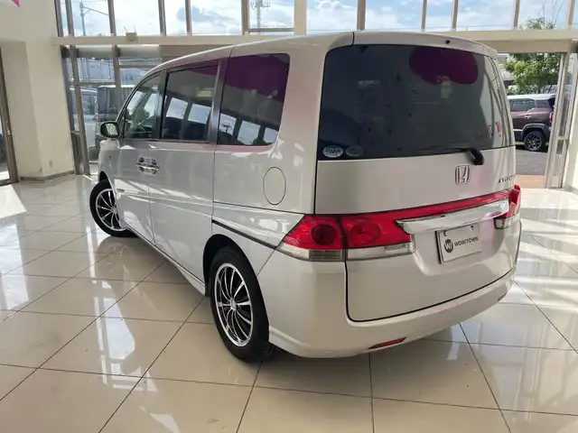 ホンダ ステップワゴン G Lパッケージ 埼玉県 2006(平18)年 11.4万km アラバスターシルバーメタリック 純正HDDナビ/　　　CD/DVD/HDDMSV/純正サイドスポイラー/バックカメラ/両側パワースライドドア/社外17インチアルミホイール