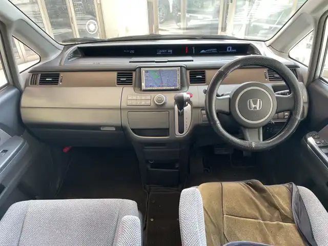 ホンダ ステップワゴン G Lパッケージ 埼玉県 2006(平18)年 11.4万km アラバスターシルバーメタリック 純正HDDナビ/　　　CD/DVD/HDDMSV/純正サイドスポイラー/バックカメラ/両側パワースライドドア/社外17インチアルミホイール