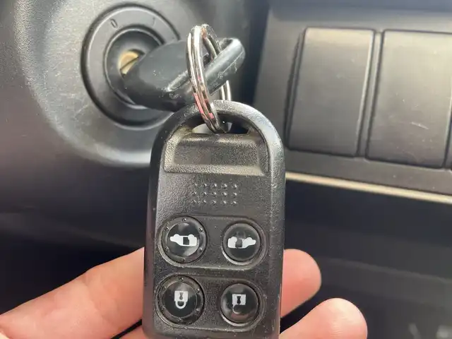 ホンダ ステップワゴン G Lパッケージ 埼玉県 2006(平18)年 11.4万km アラバスターシルバーメタリック 純正HDDナビ/　　　CD/DVD/HDDMSV/純正サイドスポイラー/バックカメラ/両側パワースライドドア/社外17インチアルミホイール