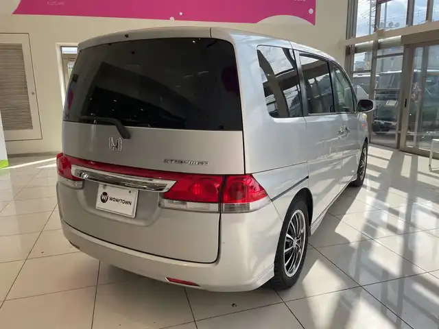ホンダ ステップワゴン G Lパッケージ 埼玉県 2006(平18)年 11.4万km アラバスターシルバーメタリック 純正HDDナビ/　　　CD/DVD/HDDMSV/純正サイドスポイラー/バックカメラ/両側パワースライドドア/社外17インチアルミホイール