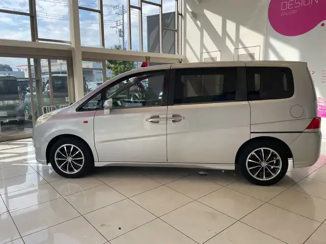ホンダ ステップワゴン G Lパッケージ 埼玉県 2006(平18)年 11.4万km アラバスターシルバーメタリック 純正HDDナビ/　　　CD/DVD/HDDMSV/純正サイドスポイラー/バックカメラ/両側パワースライドドア/社外17インチアルミホイール