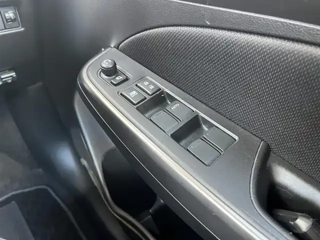 スズキ スイフト XR LTD 高知県 2019(平31)年 5万km ミネラルグレーM 純正ナビ/　Bluetooth/フルセグ/　CD/DVD/AM/FM/ワンオーナー/バックカメラ/ビルトインETC/ドライブレコーダー/クルーズコントロール/社外15インチアルミホイール/純正フロアマット/シートヒーター/プッシュスタート/スマートキー/スペアキー/オートライト/衝突被害軽減システム/盗難防止装置/保証書/取扱説明書