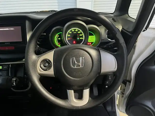 ホンダ Ｎ ＢＯＸ G SSパッケージ 高知県 2013(平25)年 9.7万km プレミアムホワイトパール 社外CD・DVDプレイヤー/バックカメラ/ETC/フルセグテレビ/プッシュスタート/スマートキー/スペアキー/アイドリングストップ/純正フロアマット/純正14インチアルミホイール/両側パワースライドドア/チップアップシート/ベンチシート/横滑り防止装置/盗難防止装置/保証書/記録簿/取扱説明書