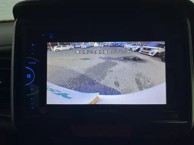 ホンダ Ｎ ＢＯＸ G SSパッケージ 高知県 2013(平25)年 9.7万km プレミアムホワイトパール 社外CD・DVDプレイヤー/バックカメラ/ETC/フルセグテレビ/プッシュスタート/スマートキー/スペアキー/アイドリングストップ/純正フロアマット/純正14インチアルミホイール/両側パワースライドドア/チップアップシート/ベンチシート/横滑り防止装置/盗難防止装置/保証書/記録簿/取扱説明書