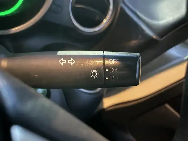 ホンダ Ｎ ＢＯＸ G SSパッケージ 高知県 2013(平25)年 9.7万km プレミアムホワイトパール 社外CD・DVDプレイヤー/バックカメラ/ETC/フルセグテレビ/プッシュスタート/スマートキー/スペアキー/アイドリングストップ/純正フロアマット/純正14インチアルミホイール/両側パワースライドドア/チップアップシート/ベンチシート/横滑り防止装置/盗難防止装置/保証書/記録簿/取扱説明書