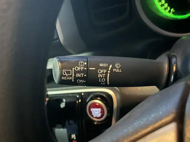 ホンダ Ｎ ＢＯＸ G SSパッケージ 高知県 2013(平25)年 9.7万km プレミアムホワイトパール 社外CD・DVDプレイヤー/バックカメラ/ETC/フルセグテレビ/プッシュスタート/スマートキー/スペアキー/アイドリングストップ/純正フロアマット/純正14インチアルミホイール/両側パワースライドドア/チップアップシート/ベンチシート/横滑り防止装置/盗難防止装置/保証書/記録簿/取扱説明書