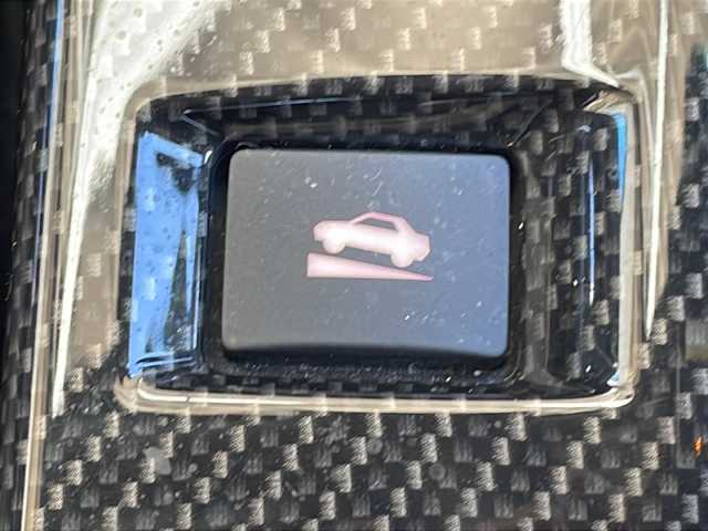 スバル ＷＲＸ Ｓ４ 2．0GT‐S アイサイト 長野県 2016(平28)年 6.1万km アイスシルバーメタリック ４ＷＤ/ＳＴＩリップ/ブラックレザーシート/メモリナビフルセグＴＶ/バックカメラ/ＥＴＣ/ドライブレコーダー/純正18インチアルミ/クルーズコントロール/プッシュスタート/車高調/社外4本出しマフラー/純正マフラー積込/シートヒーター/保証書・取説