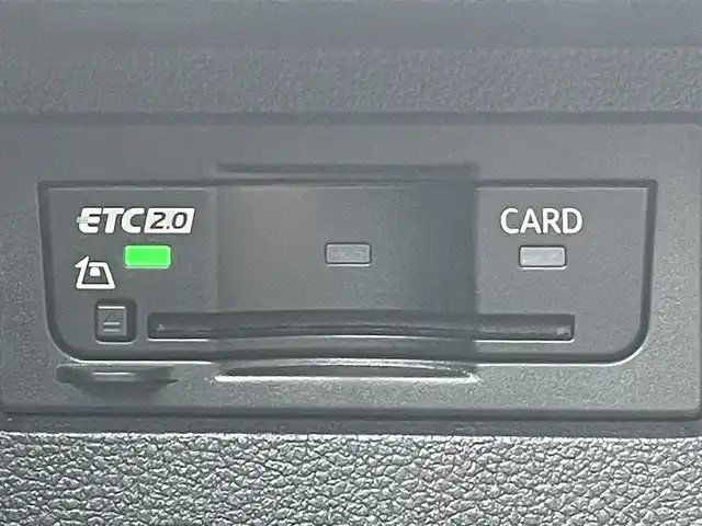 フォルクスワーゲン ＶＷ Ｔ－ロック TDI Rライン 愛知県 2023(令5)年 1.6万km ピュアホワイト /禁煙車//メーカーナビ//BT/AM/FM/Apple Car Play//バックカメラ//ビルトインETC2.0//iQ.DRIVE(Front Assist/Lane Assist/Side Assist/疲労検知システム/プロアクティブ・オキュパント・プロテクション/カーテンエアバッグ/W+サイドエアバッグ/オートハイビーム)//IQ.LIGHTライト//スペアスマートキー//前後方ドライブレコーダー//USB-C//ルーフレール//パワーシート//純正フロアマット//純正19インチアルミホイール//オートLEDヘッドライト//フォグランプ//ステアリングスイッチ//パドルシフト//AAC//おくだけ充電//シートヒーター//電動パーキングブレーキ//アクティブパーキングアシスト//オートホールドブレーキ//ブラインドスポットモニター//オートリトラウィンカーミラー//ヒーテッドドアミラー//リヤシーケンシャルウィンカー//クリアランスソナー//スペアタイヤ//ディーラー記録簿(R7.1)//保証書//取扱説明書