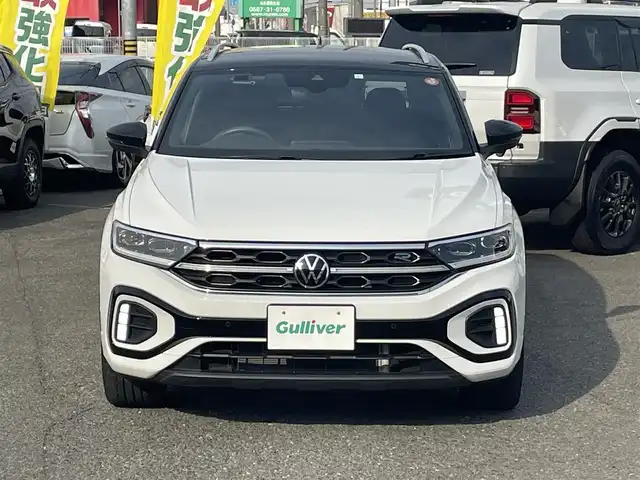 フォルクスワーゲン ＶＷ Ｔ－ロック TDI Rライン 愛知県 2023(令5)年 1.6万km ピュアホワイト /禁煙車//メーカーナビ//BT/AM/FM/Apple Car Play//バックカメラ//ビルトインETC2.0//iQ.DRIVE(Front Assist/Lane Assist/Side Assist/疲労検知システム/プロアクティブ・オキュパント・プロテクション/カーテンエアバッグ/W+サイドエアバッグ/オートハイビーム)//IQ.LIGHTライト//スペアスマートキー//前後方ドライブレコーダー//USB-C//ルーフレール//パワーシート//純正フロアマット//純正19インチアルミホイール//オートLEDヘッドライト//フォグランプ//ステアリングスイッチ//パドルシフト//AAC//おくだけ充電//シートヒーター//電動パーキングブレーキ//アクティブパーキングアシスト//オートホールドブレーキ//ブラインドスポットモニター//オートリトラウィンカーミラー//ヒーテッドドアミラー//リヤシーケンシャルウィンカー//クリアランスソナー//スペアタイヤ//ディーラー記録簿(R7.1)//保証書//取扱説明書