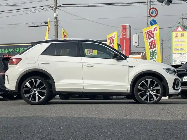 フォルクスワーゲン ＶＷ Ｔ－ロック TDI Rライン 愛知県 2023(令5)年 1.6万km ピュアホワイト /禁煙車//メーカーナビ//BT/AM/FM/Apple Car Play//バックカメラ//ビルトインETC2.0//iQ.DRIVE(Front Assist/Lane Assist/Side Assist/疲労検知システム/プロアクティブ・オキュパント・プロテクション/カーテンエアバッグ/W+サイドエアバッグ/オートハイビーム)//IQ.LIGHTライト//スペアスマートキー//前後方ドライブレコーダー//USB-C//ルーフレール//パワーシート//純正フロアマット//純正19インチアルミホイール//オートLEDヘッドライト//フォグランプ//ステアリングスイッチ//パドルシフト//AAC//おくだけ充電//シートヒーター//電動パーキングブレーキ//アクティブパーキングアシスト//オートホールドブレーキ//ブラインドスポットモニター//オートリトラウィンカーミラー//ヒーテッドドアミラー//リヤシーケンシャルウィンカー//クリアランスソナー//スペアタイヤ//ディーラー記録簿(R7.1)//保証書//取扱説明書
