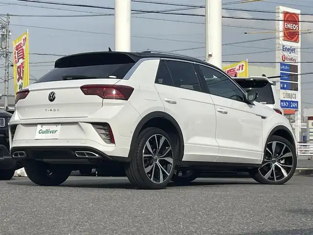 フォルクスワーゲン ＶＷ Ｔ－ロック TDI Rライン 愛知県 2023(令5)年 1.6万km ピュアホワイト /禁煙車//メーカーナビ//BT/AM/FM/Apple Car Play//バックカメラ//ビルトインETC2.0//iQ.DRIVE(Front Assist/Lane Assist/Side Assist/疲労検知システム/プロアクティブ・オキュパント・プロテクション/カーテンエアバッグ/W+サイドエアバッグ/オートハイビーム)//IQ.LIGHTライト//スペアスマートキー//前後方ドライブレコーダー//USB-C//ルーフレール//パワーシート//純正フロアマット//純正19インチアルミホイール//オートLEDヘッドライト//フォグランプ//ステアリングスイッチ//パドルシフト//AAC//おくだけ充電//シートヒーター//電動パーキングブレーキ//アクティブパーキングアシスト//オートホールドブレーキ//ブラインドスポットモニター//オートリトラウィンカーミラー//ヒーテッドドアミラー//リヤシーケンシャルウィンカー//クリアランスソナー//スペアタイヤ//ディーラー記録簿(R7.1)//保証書//取扱説明書