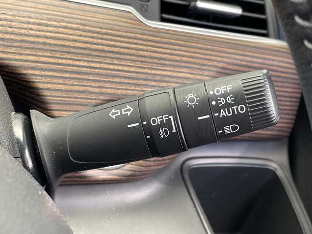 ホンダ フリード ハイブリット クロスター 栃木県 2022(令4)年 2.5万km プレミアムクリスタルレッドM ワンオーナー/純正9インチプレミアムインターナビ/（CD/DVD/フルセグTV/Bluetooth/USB/SD/iPod）/バックカメラ/ホンダセンシング/ビルトインETC/純正前後ドライブレコーダー/両側パワースライドドア/ハーフレザーシート/前席シートヒーター/禁煙車/ルーフレール/オートライト/LEDヘッドライト/横滑り防止装置/スマートキー/プッシュスタート/ステアリングスイッチ/革巻きステアリング/ウィンカーミラー/純正15インチアルミホイール/純正フロアマット