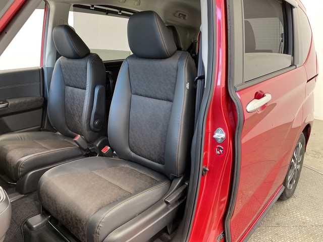 ホンダ フリード ハイブリット クロスター 栃木県 2022(令4)年 2.5万km プレミアムクリスタルレッドM ワンオーナー/純正9インチプレミアムインターナビ/（CD/DVD/フルセグTV/Bluetooth/USB/SD/iPod）/バックカメラ/ホンダセンシング/ビルトインETC/純正前後ドライブレコーダー/両側パワースライドドア/ハーフレザーシート/前席シートヒーター/禁煙車/ルーフレール/オートライト/LEDヘッドライト/横滑り防止装置/スマートキー/プッシュスタート/ステアリングスイッチ/革巻きステアリング/ウィンカーミラー/純正15インチアルミホイール/純正フロアマット