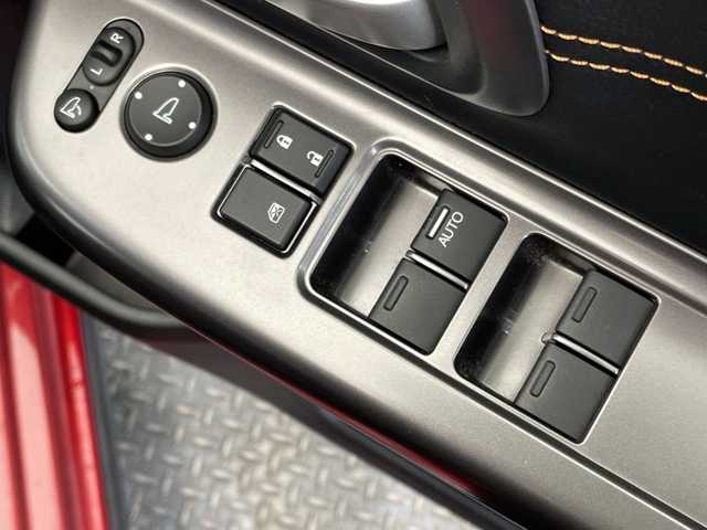 ホンダ フリード ハイブリット クロスター 栃木県 2022(令4)年 2.5万km プレミアムクリスタルレッドM ワンオーナー/純正9インチプレミアムインターナビ/（CD/DVD/フルセグTV/Bluetooth/USB/SD/iPod）/バックカメラ/ホンダセンシング/ビルトインETC/純正前後ドライブレコーダー/両側パワースライドドア/ハーフレザーシート/前席シートヒーター/禁煙車/ルーフレール/オートライト/LEDヘッドライト/横滑り防止装置/スマートキー/プッシュスタート/ステアリングスイッチ/革巻きステアリング/ウィンカーミラー/純正15インチアルミホイール/純正フロアマット