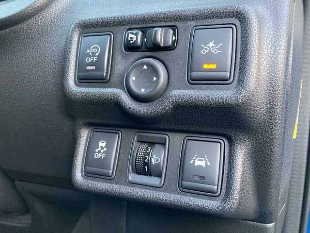 日産 ノート XVセレ +セーフ 愛媛県 2015(平27)年 8万km グレイッシュブルー 純正ナビ（MC314D-W)/・CD/DVD/ワンセグTV/MSV/Bluetooth/ETC/スマートキー/衝突軽減ブレーキ/車線逸脱警報/アイドリングストップ/ISOFIX/電動格納ミラー/・ウィンカーミラー/ドアバイザー/フロアマット