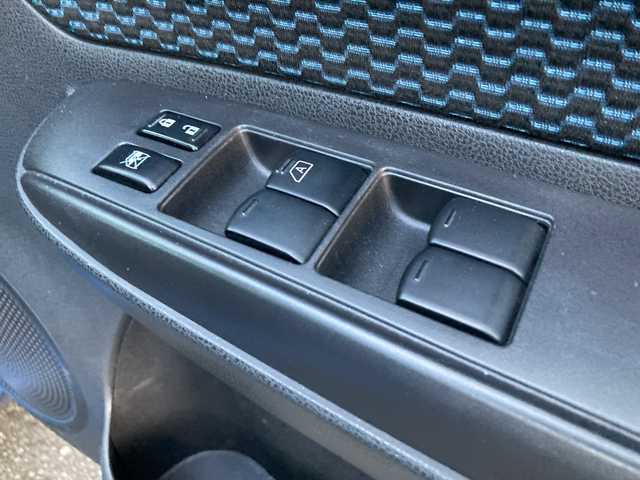 日産 ノート XVセレ +セーフ 愛媛県 2015(平27)年 8万km グレイッシュブルー 純正ナビ（MC314D-W)/・CD/DVD/ワンセグTV/MSV/Bluetooth/ETC/スマートキー/衝突軽減ブレーキ/車線逸脱警報/アイドリングストップ/ISOFIX/電動格納ミラー/・ウィンカーミラー/ドアバイザー/フロアマット