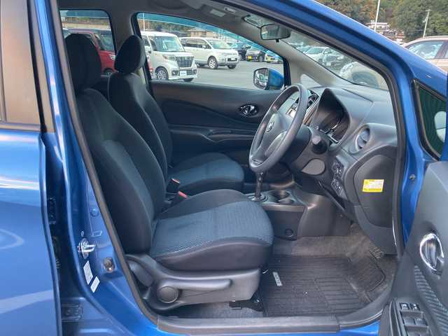 日産 ノート XVセレ +セーフ 愛媛県 2015(平27)年 8万km グレイッシュブルー 純正ナビ（MC314D-W)/・CD/DVD/ワンセグTV/MSV/Bluetooth/ETC/スマートキー/衝突軽減ブレーキ/車線逸脱警報/アイドリングストップ/ISOFIX/電動格納ミラー/・ウィンカーミラー/ドアバイザー/フロアマット