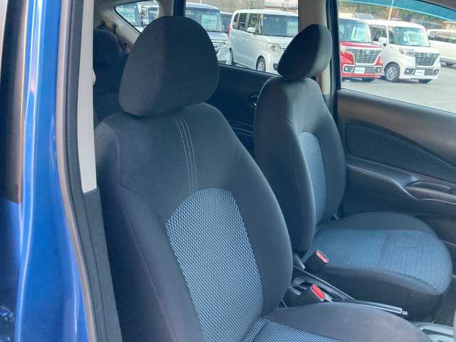 日産 ノート XVセレ +セーフ 愛媛県 2015(平27)年 8万km グレイッシュブルー 純正ナビ（MC314D-W)/・CD/DVD/ワンセグTV/MSV/Bluetooth/ETC/スマートキー/衝突軽減ブレーキ/車線逸脱警報/アイドリングストップ/ISOFIX/電動格納ミラー/・ウィンカーミラー/ドアバイザー/フロアマット