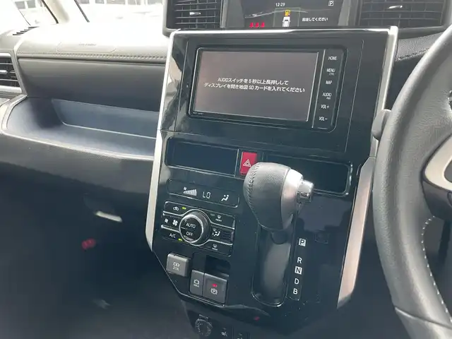 トヨタ ルーミー カスタムG－T 大阪府 2022(令4)年 3.2万km ブラックマイカメタリック 純正8インチメモリーナビ/純正12.1インチフリップダウンモニター/フルセグTV/Bluetooth接続/バックカメラ/LEDヘッドライト/前後コーナーセンサー/両側パワースライドドア/シートバックテーブル/LEDヘッドライト/前席シートヒーター/スマートキー/衝突軽減ブレーキ/クルーズコントロール