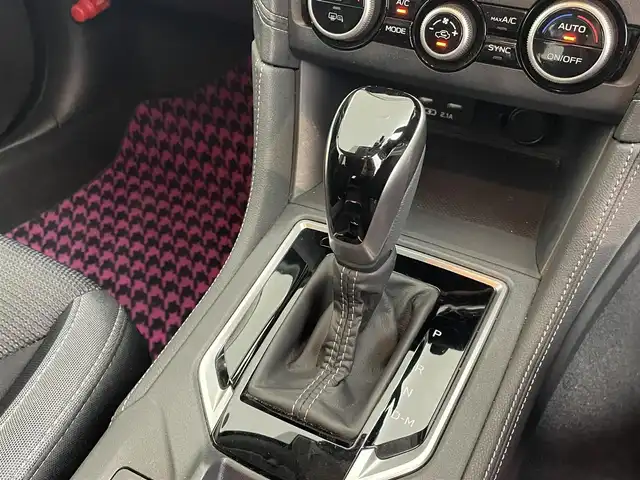 スバル インプレッサ スポーツ 2．0i－L アイサイト 道央・札幌 2019(令1)年 4.4万km クリスタルホワイトP ・４WD/・寒冷地仕様/・純正メモリナビ/・CD/DVD/SD/BT/フルセグ/・バックカメラ/サイドカメラ/・ドライブレコーダー/・アイサイト/・レーンキープアシスト/・アダプティブクルーズコントロール/・コーナーセンサー/・横滑り防止装置/・ブラインドスポットモニター/・アイドリングストップ/・パドルシフト/・LEDヘッドライト/・オートライト/・純正16インチAW/・社外フロアマット/・プッシュスタート/・スマートキー/・保証書/・取扱説明書
