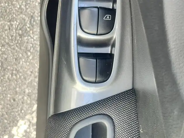 日産 ジューク 15RX Vセレクション 島根県 2016(平28)年 14.9万km アズライトブルー 純正メモリナビ　/Bluetooth/地デジ　/ＤＶＤ再生　　/前後ドライブレコーダー/ＥＴＣ　/ＡＢＳ　/衝突軽減ブレーキ　/レーンアシスト　/横滑り防止装置　/スマートキー　/プッシュスタート　/純正１７インチアルミホイール/純正フロアマット
