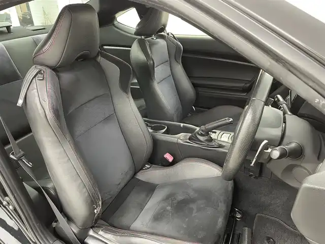 トヨタ ８６ GT リミテッド 福岡県 2012(平24)年 13.9万km クリスタルブラックシリカ モデリスタエアロ　/純正ナビ（フルセグＴＶ）　/バックカメラ　/ＥＴＣ　/パドルシフト　/ＭＴモード付　/シートヒーター　/ハーフレザーシート　/革巻きステアリング　/社外リアウィング　/純正１７インチＡＷ　/ＬＥＤライト