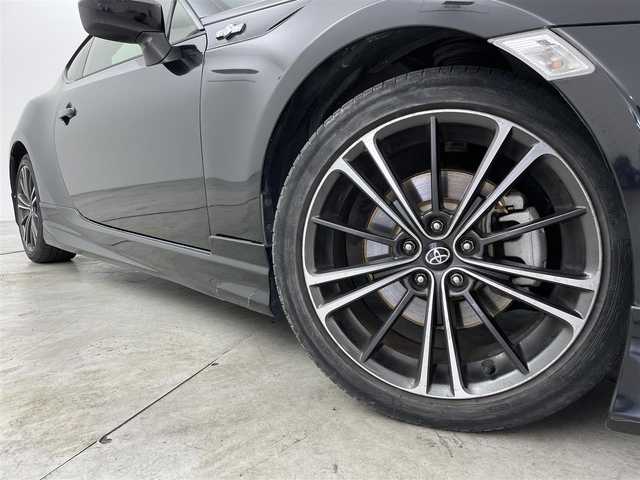 トヨタ ８６ GT リミテッド 福岡県 2012(平24)年 13.9万km クリスタルブラックシリカ モデリスタエアロ　/純正ナビ（フルセグＴＶ）　/バックカメラ　/ＥＴＣ　/パドルシフト　/ＭＴモード付　/シートヒーター　/ハーフレザーシート　/革巻きステアリング　/社外リアウィング　/純正１７インチＡＷ　/ＬＥＤライト