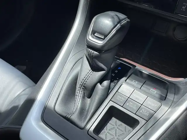 トヨタ ＲＡＶ４ G 滋賀県 2020(令2)年 4.5万km プレシャスホワイトパール 禁煙車/純正9型SDナビ/・CD/DVD/Blutooth/SD/フルセグ/パワーシート/シートヒーター/ステアリングヒーター/電動リアゲート/LEDヘッドライト/前後ドライブレコーダー/ビルトインETC/バックカメラ/BSM/追従付クルーズコントロール/オートブレーキホールド/オートマチックハイビーム/レーンキープアシスト/衝突軽減ブレーキ/横滑り防止
