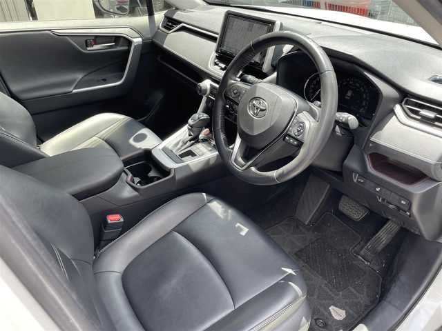 トヨタ ＲＡＶ４ G 滋賀県 2020(令2)年 4.5万km プレシャスホワイトパール 禁煙車/純正9型SDナビ/・CD/DVD/Blutooth/SD/フルセグ/パワーシート/シートヒーター/ステアリングヒーター/電動リアゲート/LEDヘッドライト/前後ドライブレコーダー/ビルトインETC/バックカメラ/BSM/追従付クルーズコントロール/オートブレーキホールド/オートマチックハイビーム/レーンキープアシスト/衝突軽減ブレーキ/横滑り防止