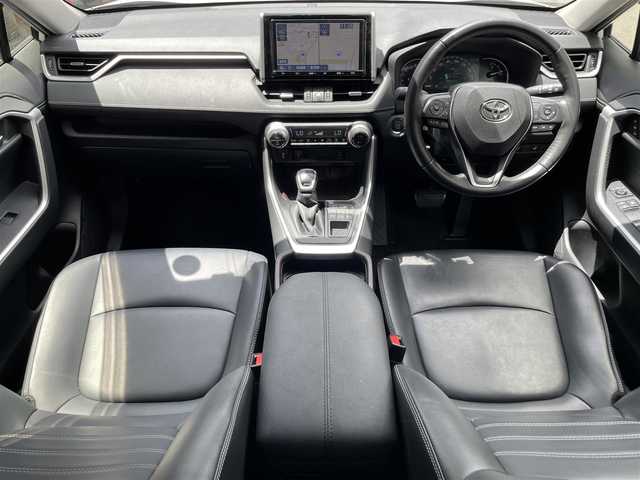 トヨタ ＲＡＶ４ G 滋賀県 2020(令2)年 4.5万km プレシャスホワイトパール 禁煙車/純正9型SDナビ/・CD/DVD/Blutooth/SD/フルセグ/パワーシート/シートヒーター/ステアリングヒーター/電動リアゲート/LEDヘッドライト/前後ドライブレコーダー/ビルトインETC/バックカメラ/BSM/追従付クルーズコントロール/オートブレーキホールド/オートマチックハイビーム/レーンキープアシスト/衝突軽減ブレーキ/横滑り防止