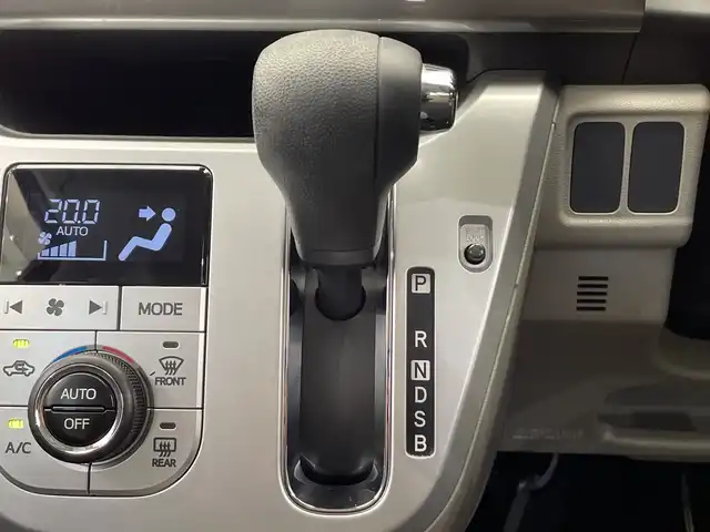 ダイハツ キャスト スタイル G SAⅢ 栃木県 2017(平29)年 4.3万km ファイアークォーツレッドM 純正メモリナビ/（CD/DVD/フルセグTV/Bluetooth/SD）/コーナーセンサー/前方ドライブレコーダー/禁煙車/オートライト/LEDヘッドライト/横滑り防止装置/スマートキー/プッシュスタート/アイドリングストップ/純正15インチアルミホイール/純正フロアマット