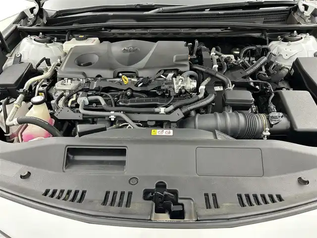 トヨタ カムリ WS ブラックエディション 千葉県 2020(令2)年 7.6万km プラチナホワイトパールマイカ セーフティセンス/・プリクラッシュセーフティシステム/・レーンディパーチャーアラート/・オートマチックハイビーム/・レーダークルーズコントロール/ブラインドスポットモニター/JBLプレミアムサウンドシステム/純正8型ディスプレイオーディオ/・コネクトナビ/・Bluetooth接続/・Miracast/・バックカメラ/レザーシート/・前席シートヒーター/・前席パワーシート/純正18インチブラック塗装ホイール/AC100Vコンセント/LEDヘッドライト/フォグランプ/ビルトインETC2.0/スマートキー