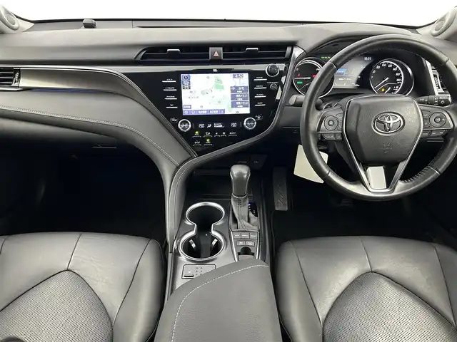 トヨタ カムリ WS ブラックエディション 千葉県 2020(令2)年 7.6万km プラチナホワイトパールマイカ セーフティセンス/・プリクラッシュセーフティシステム/・レーンディパーチャーアラート/・オートマチックハイビーム/・レーダークルーズコントロール/ブラインドスポットモニター/JBLプレミアムサウンドシステム/純正8型ディスプレイオーディオ/・コネクトナビ/・Bluetooth接続/・Miracast/・バックカメラ/レザーシート/・前席シートヒーター/・前席パワーシート/純正18インチブラック塗装ホイール/AC100Vコンセント/LEDヘッドライト/フォグランプ/ビルトインETC2.0/スマートキー