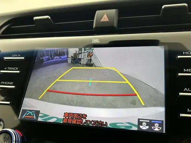 トヨタ カムリ WS ブラックエディション 千葉県 2020(令2)年 7.6万km プラチナホワイトパールマイカ セーフティセンス/・プリクラッシュセーフティシステム/・レーンディパーチャーアラート/・オートマチックハイビーム/・レーダークルーズコントロール/ブラインドスポットモニター/JBLプレミアムサウンドシステム/純正8型ディスプレイオーディオ/・コネクトナビ/・Bluetooth接続/・Miracast/・バックカメラ/レザーシート/・前席シートヒーター/・前席パワーシート/純正18インチブラック塗装ホイール/AC100Vコンセント/LEDヘッドライト/フォグランプ/ビルトインETC2.0/スマートキー