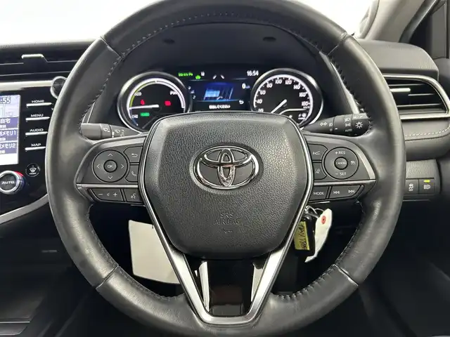 トヨタ カムリ WS ブラックエディション 千葉県 2020(令2)年 7.6万km プラチナホワイトパールマイカ セーフティセンス/・プリクラッシュセーフティシステム/・レーンディパーチャーアラート/・オートマチックハイビーム/・レーダークルーズコントロール/ブラインドスポットモニター/JBLプレミアムサウンドシステム/純正8型ディスプレイオーディオ/・コネクトナビ/・Bluetooth接続/・Miracast/・バックカメラ/レザーシート/・前席シートヒーター/・前席パワーシート/純正18インチブラック塗装ホイール/AC100Vコンセント/LEDヘッドライト/フォグランプ/ビルトインETC2.0/スマートキー