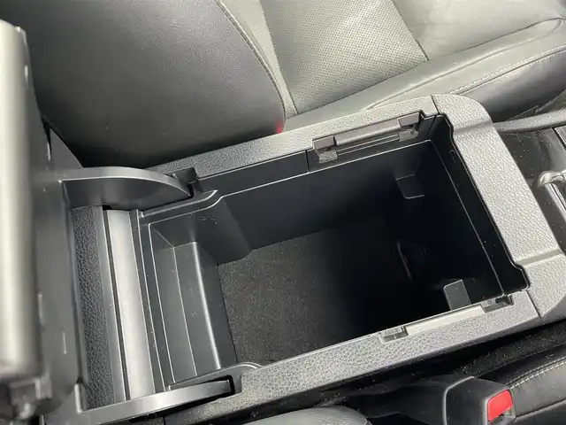 トヨタ ハリアー ハイブリッド プレミアム アドバンスドP 千葉県 2016(平28)年 6.4万km スパークリングブラックパールクリスタルシャイン サンルーフ/衝突軽減ブレーキ/全方位カメラ/純正８インチＳＤナビ/ＪＢＬ/フルセグＴＶ/Ｂｌｕｅｔｏｏｔｈ/ＥＴＣ/レーダークルーズコントロール/パワーバックドア/レザーシート/シートヒーター