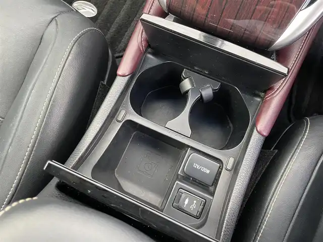 トヨタ ハリアー ハイブリッド プレミアム アドバンスドP 千葉県 2016(平28)年 6.4万km スパークリングブラックパールクリスタルシャイン サンルーフ/衝突軽減ブレーキ/全方位カメラ/純正８インチＳＤナビ/ＪＢＬ/フルセグＴＶ/Ｂｌｕｅｔｏｏｔｈ/ＥＴＣ/レーダークルーズコントロール/パワーバックドア/レザーシート/シートヒーター