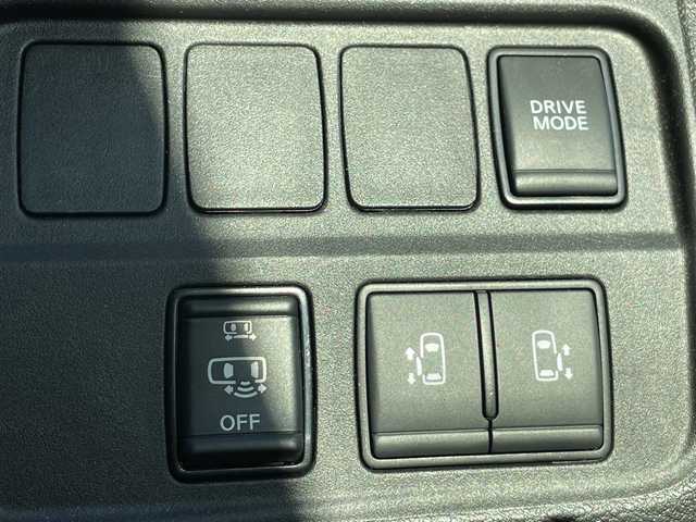 日産 セレナ e－パワー ハイウェイスター V 大阪府 2022(令4)年 2.8万km ブリリアントホワイトパール 社外11インチナビ　ALPINE製/・Bluetooth/HDMI/AppleCarPlay/AndroidAuto/主要装備/・プロパイロット/・エマージェンシーブレーキ/・全方位カメラ/・ブラインドスポットモニター/・横滑り防止装置/・オートホールド/・両側パワースライドドア/・デジタルインナーミラー/・LEDヘッドライト/・フォグランプ/・ステアリングリモコン/・純正フロアマット/・純正15インチAW/・ETC