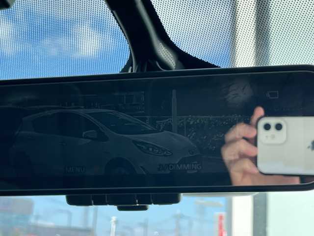 日産 セレナ e－パワー ハイウェイスター V 大阪府 2022(令4)年 2.8万km ブリリアントホワイトパール 社外11インチナビ　ALPINE製/・Bluetooth/HDMI/AppleCarPlay/AndroidAuto/主要装備/・プロパイロット/・エマージェンシーブレーキ/・全方位カメラ/・ブラインドスポットモニター/・横滑り防止装置/・オートホールド/・両側パワースライドドア/・デジタルインナーミラー/・LEDヘッドライト/・フォグランプ/・ステアリングリモコン/・純正フロアマット/・純正15インチAW/・ETC