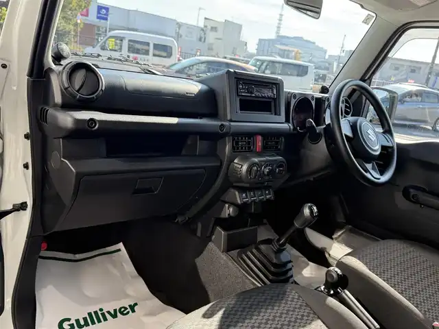 スズキ ジムニー XG 香川県 2019(平31)年 1万km スペリアホワイト ターボ/パートタイム4WD/CDデッキ/ダウンヒルアシストコントロール/LEDヘッドランプ/社外スピーカー/社外ウーハー/リモコンキー/スペアキー/ETC/背面タイヤ/純正フロアマット/フルフラットシート