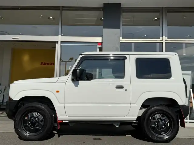 スズキ ジムニー XG 香川県 2019(平31)年 1万km スペリアホワイト ターボ/パートタイム4WD/CDデッキ/ダウンヒルアシストコントロール/LEDヘッドランプ/社外スピーカー/社外ウーハー/リモコンキー/スペアキー/ETC/背面タイヤ/純正フロアマット/フルフラットシート