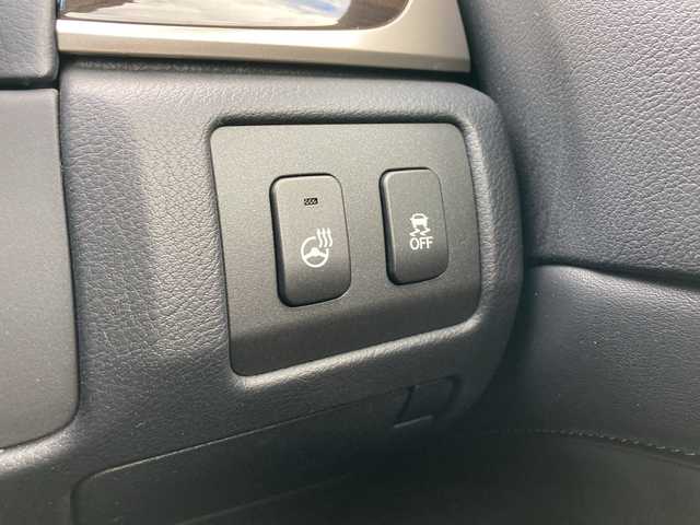 レクサス ＧＳ 250 Iパッケージ 愛媛県 2012(平24)年 9.7万km スターライトブラックガラスフレーク メーカーオプションナビ/・CD/DVD/フルセグTV/MSV/Bluetooth/バックカメラ/クルーズコントロール/パドルシフト/クリアランスソナー/オートブレーキホールド/黒革シート/・D/Nパワーシート/・Dメモリーシート/・D/Nシートヒーター/・D/Nエアーシート/ステアリングヒーター/リア電動サンシェード/ビルトインETC/HIDオートライト/純正アルミホイール